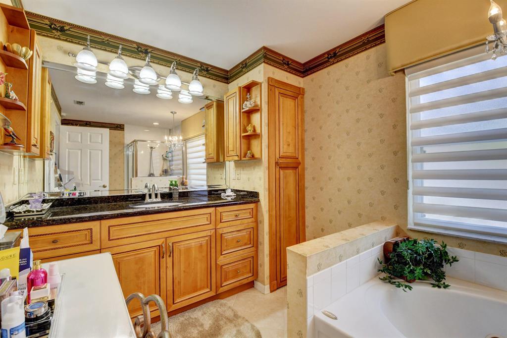 VENETIAN ISLES - Residential