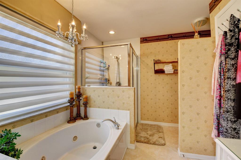 VENETIAN ISLES - Residential