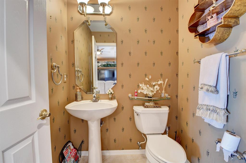 VENETIAN ISLES - Residential