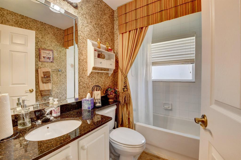 VENETIAN ISLES - Residential