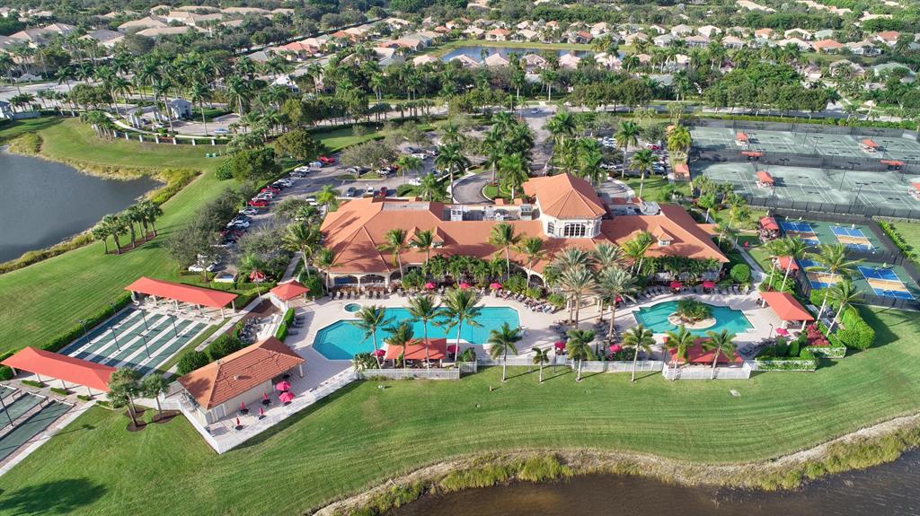 VENETIAN ISLES - Residential