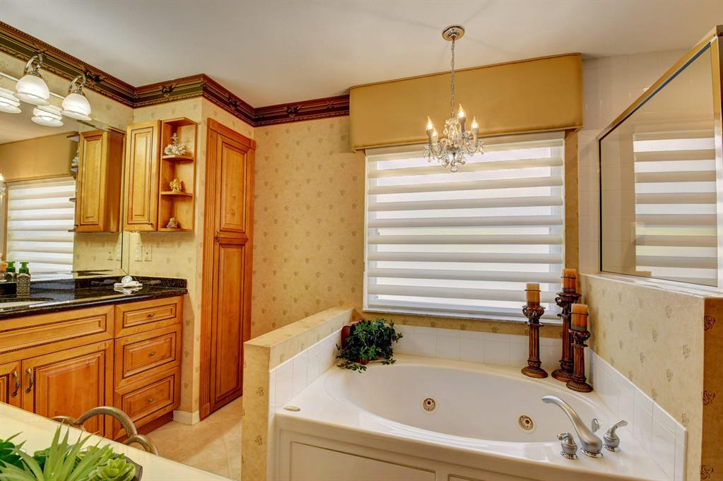 VENETIAN ISLES - Residential