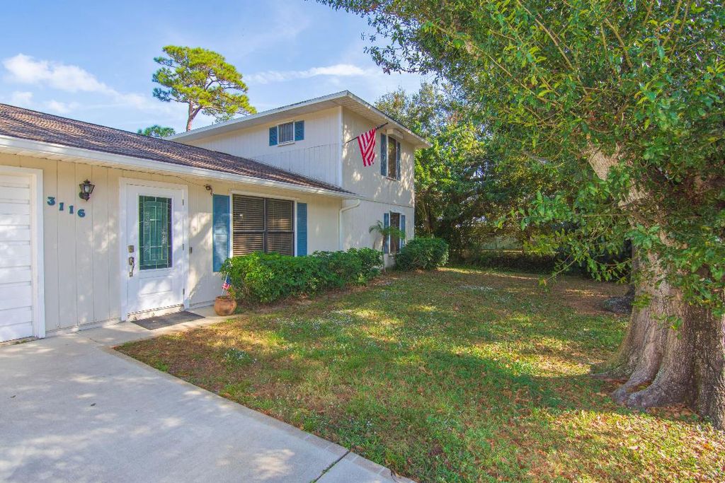 Photo of 3116 3rd Street, Vero Beach, FL 32968 (MLS # R11158233)