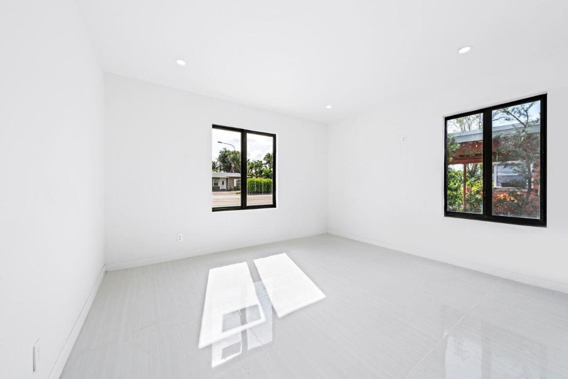 Poinsettia Heights - Residential