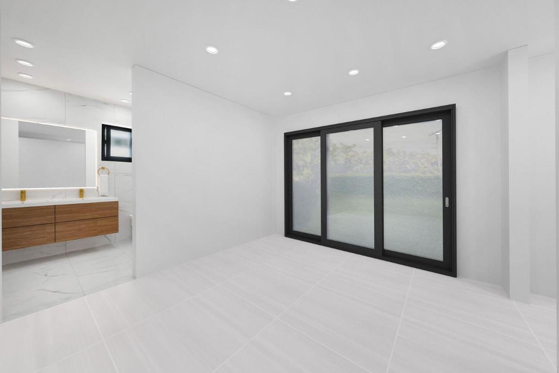 Poinsettia Heights - Residential