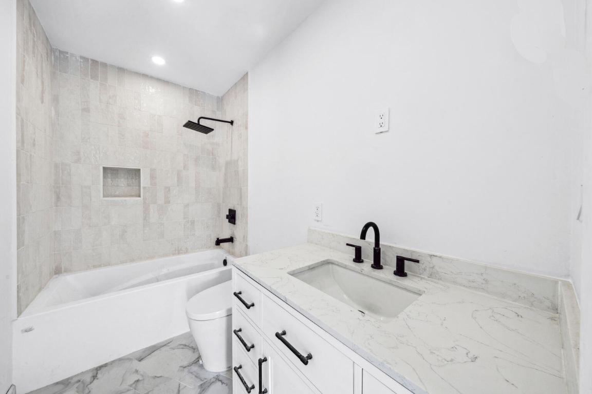 Poinsettia Heights - Residential