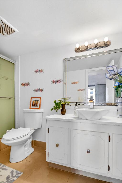 CLARIDGES I CONDO - Residential