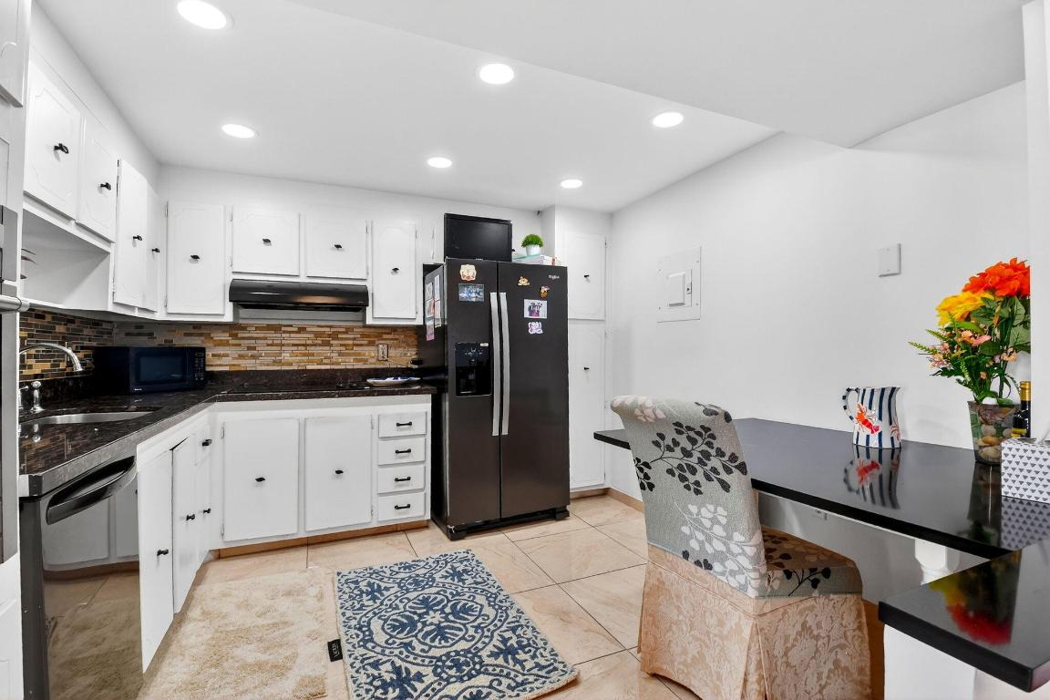 CLARIDGES I CONDO - Residential