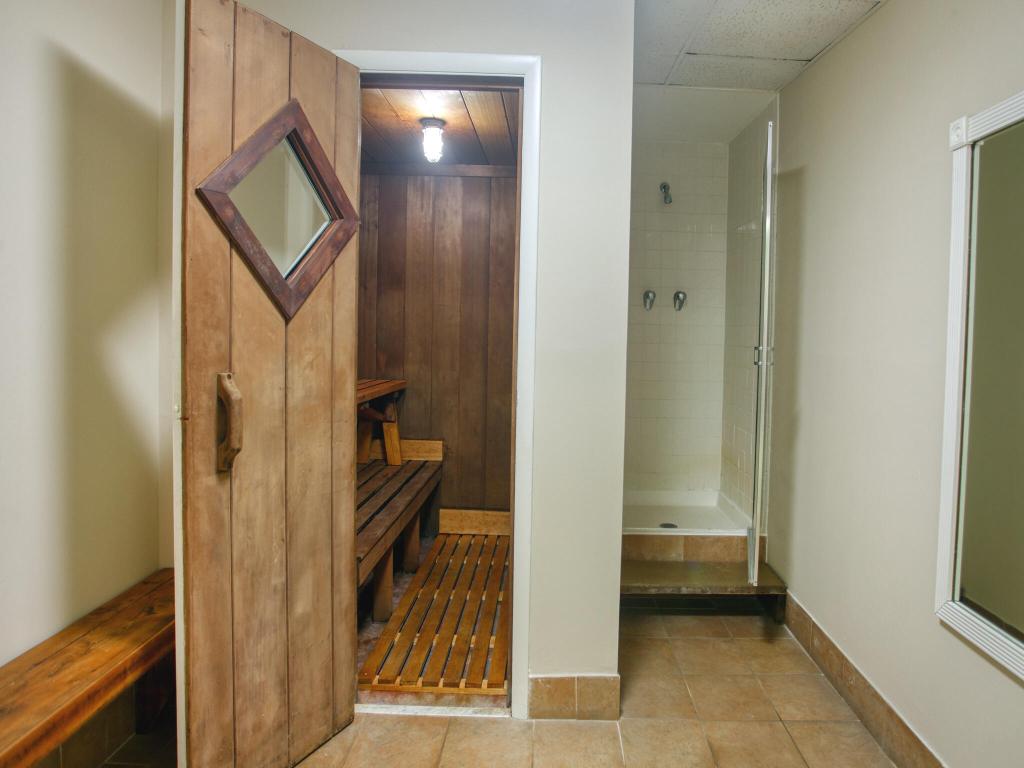 CLARIDGES I CONDO - Residential