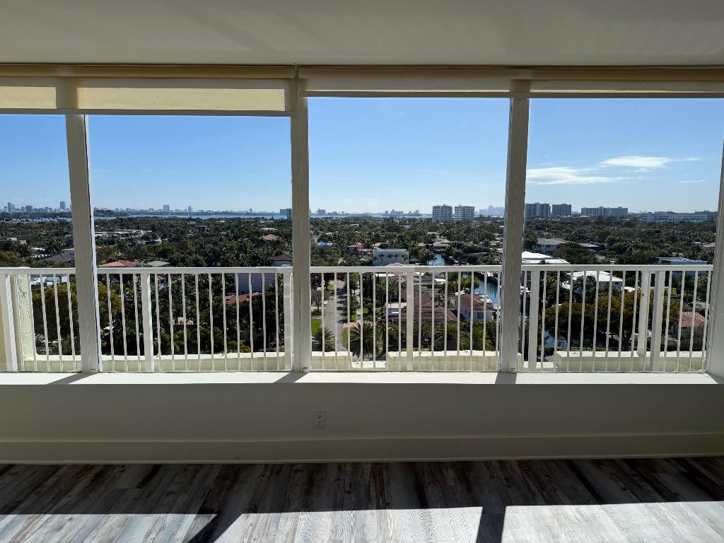 2000 NE 135th Street Ph