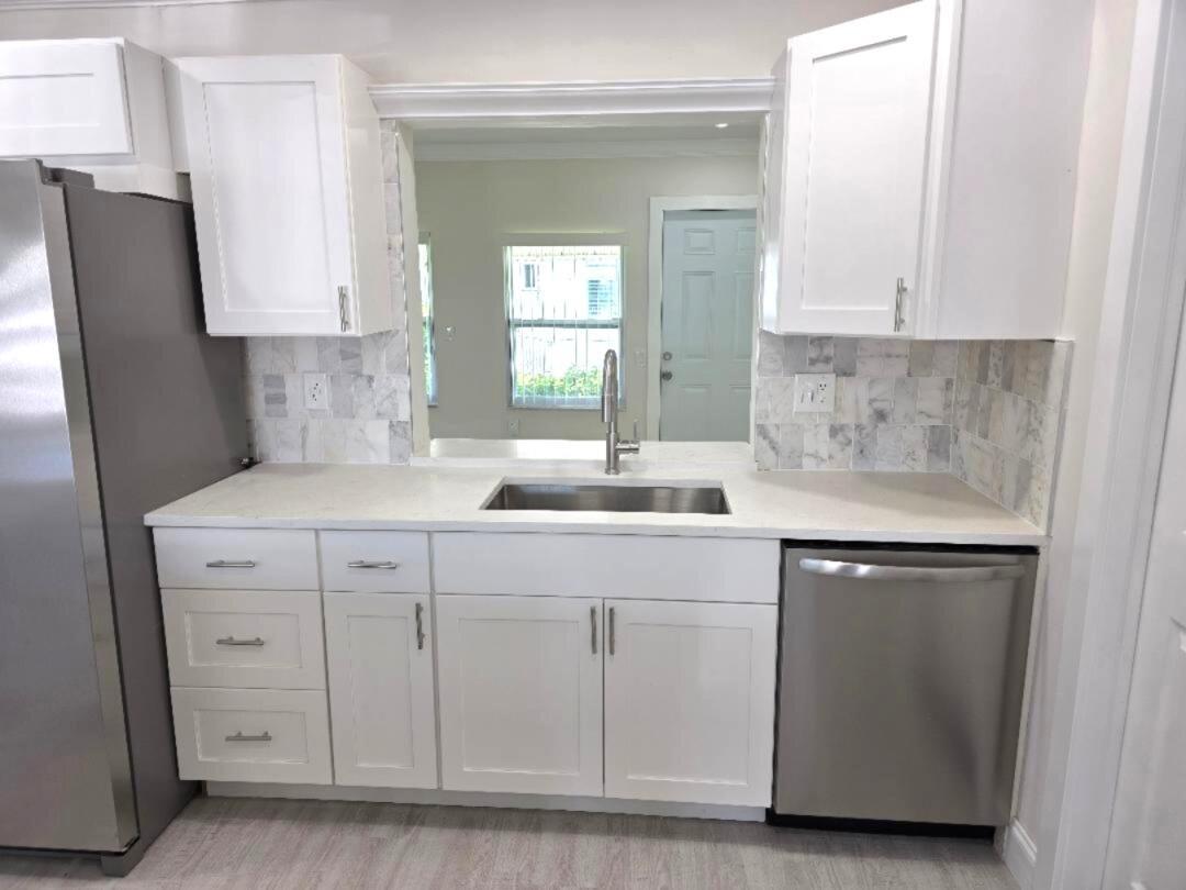 PALM BEACH LEISUREVILLE R - Residential