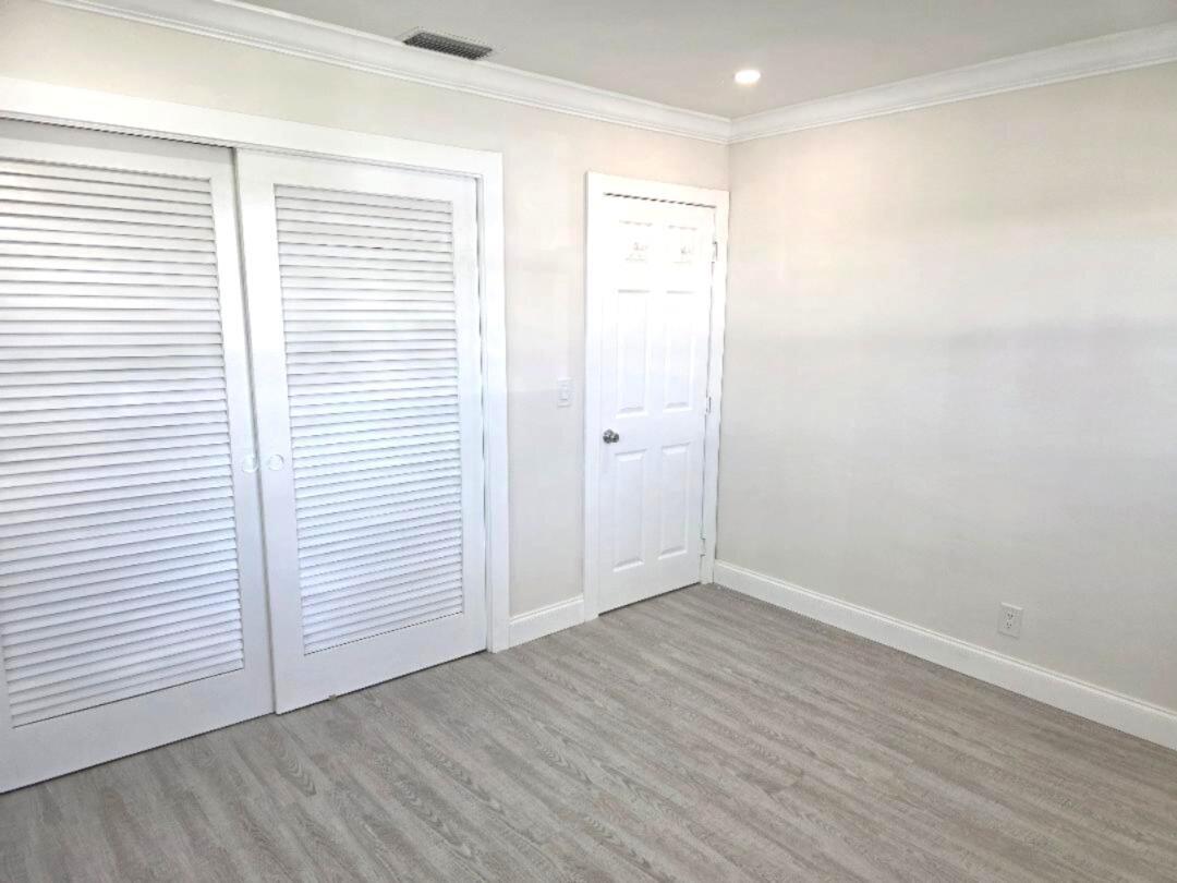 PALM BEACH LEISUREVILLE R - Residential