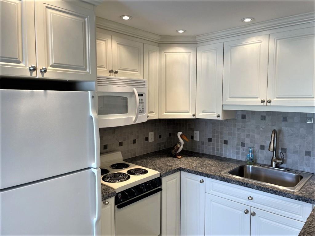 RONOLA APTS - Residential
