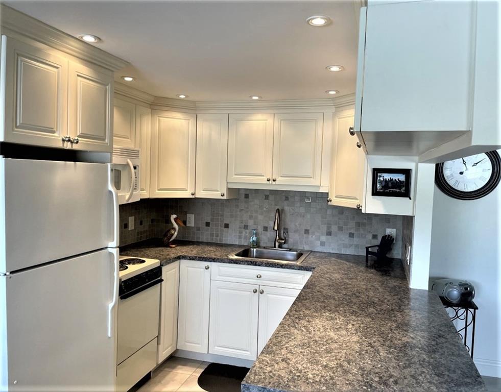 RONOLA APTS - Residential