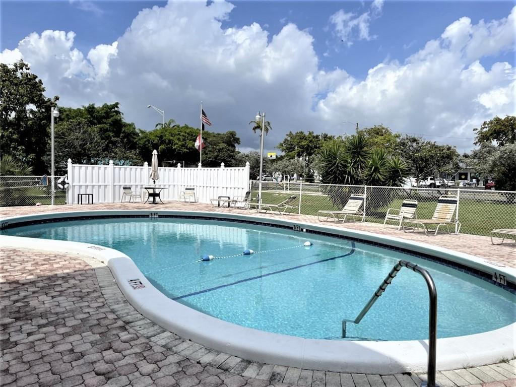 RONOLA APTS - Residential