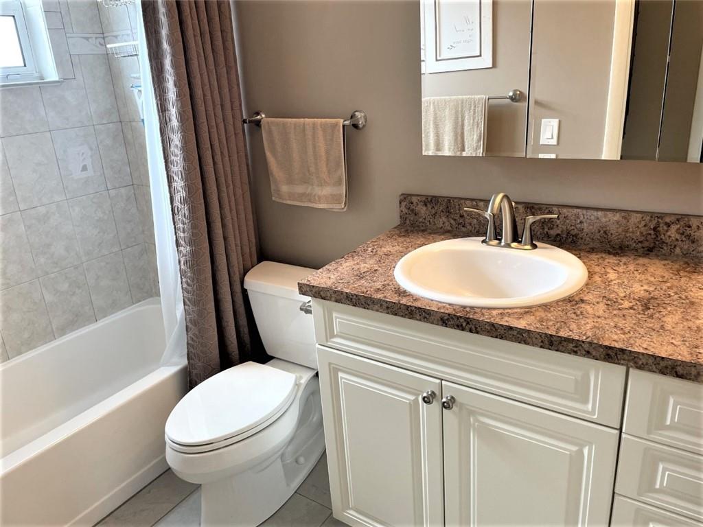 RONOLA APTS - Residential