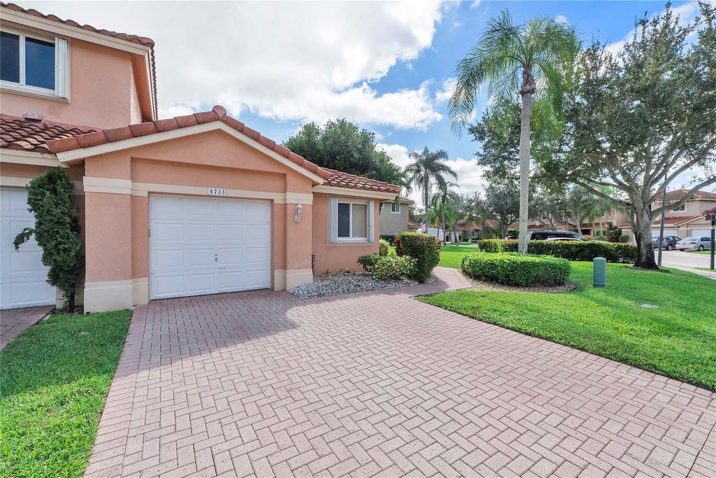 Photo of 5733 NW 127th Te #5733, Coral Springs, FL 33076 (MLS # F10530290)