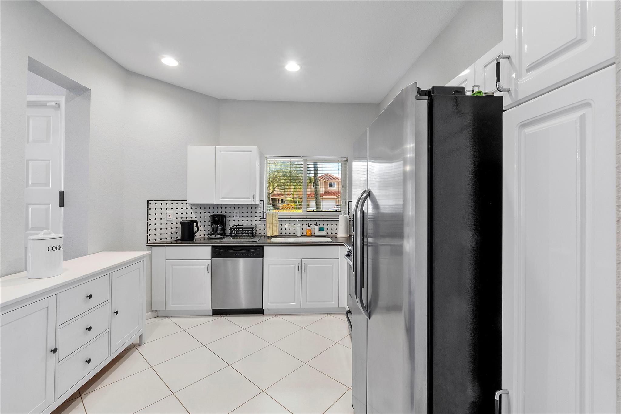 5733 NW 127TH TE 5733