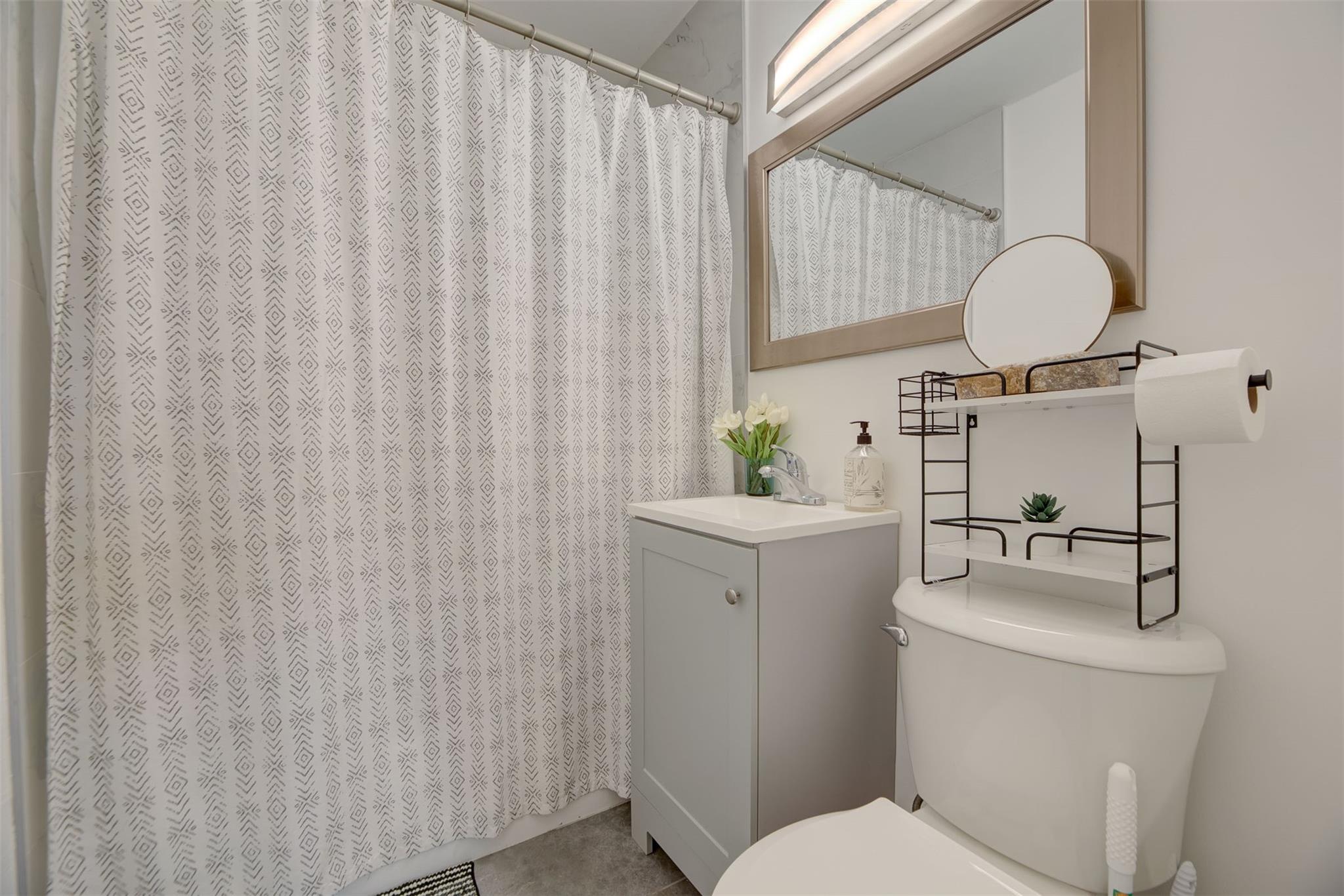 COLLIER MANOR FIRST ADD - Residential