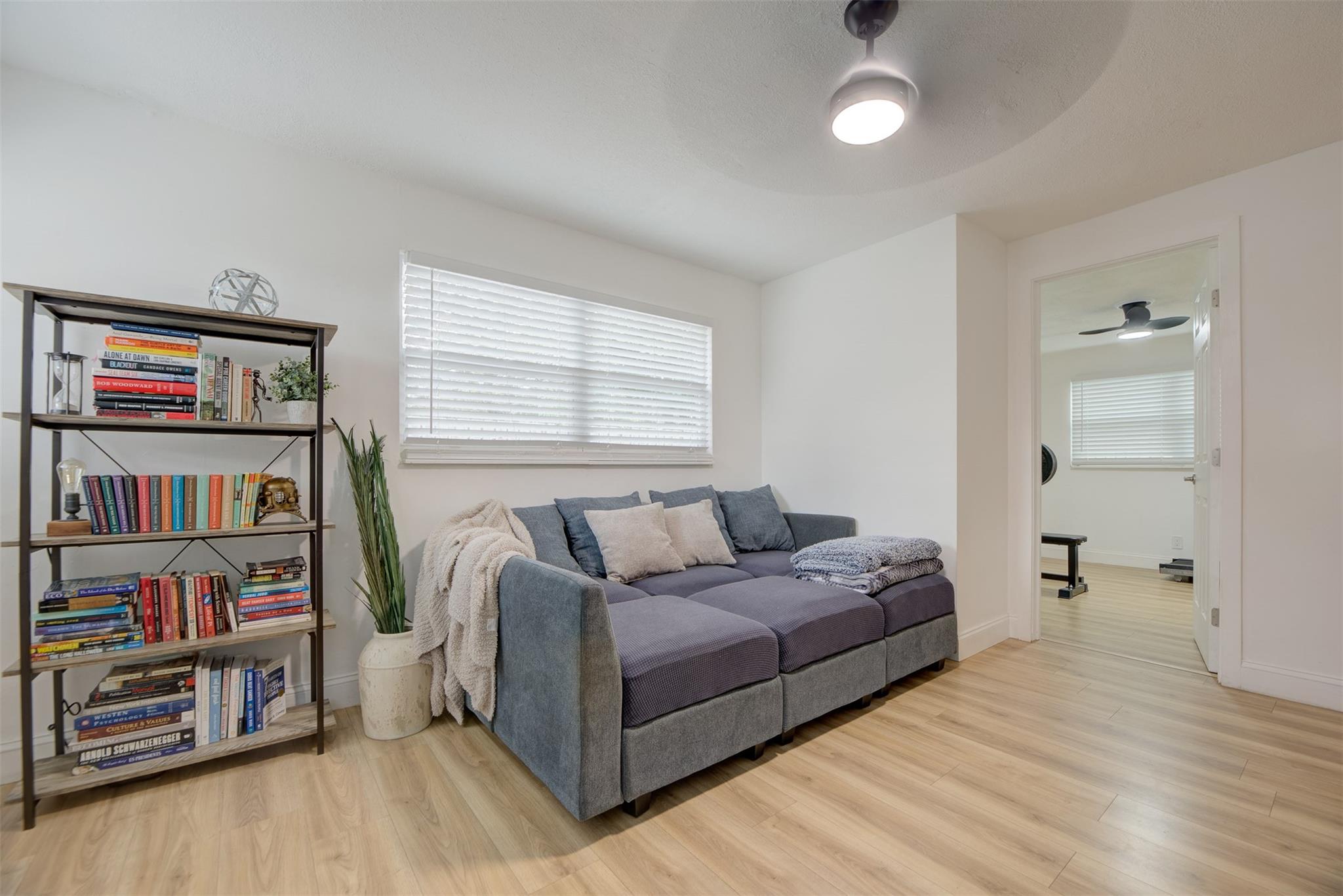 COLLIER MANOR FIRST ADD - Residential