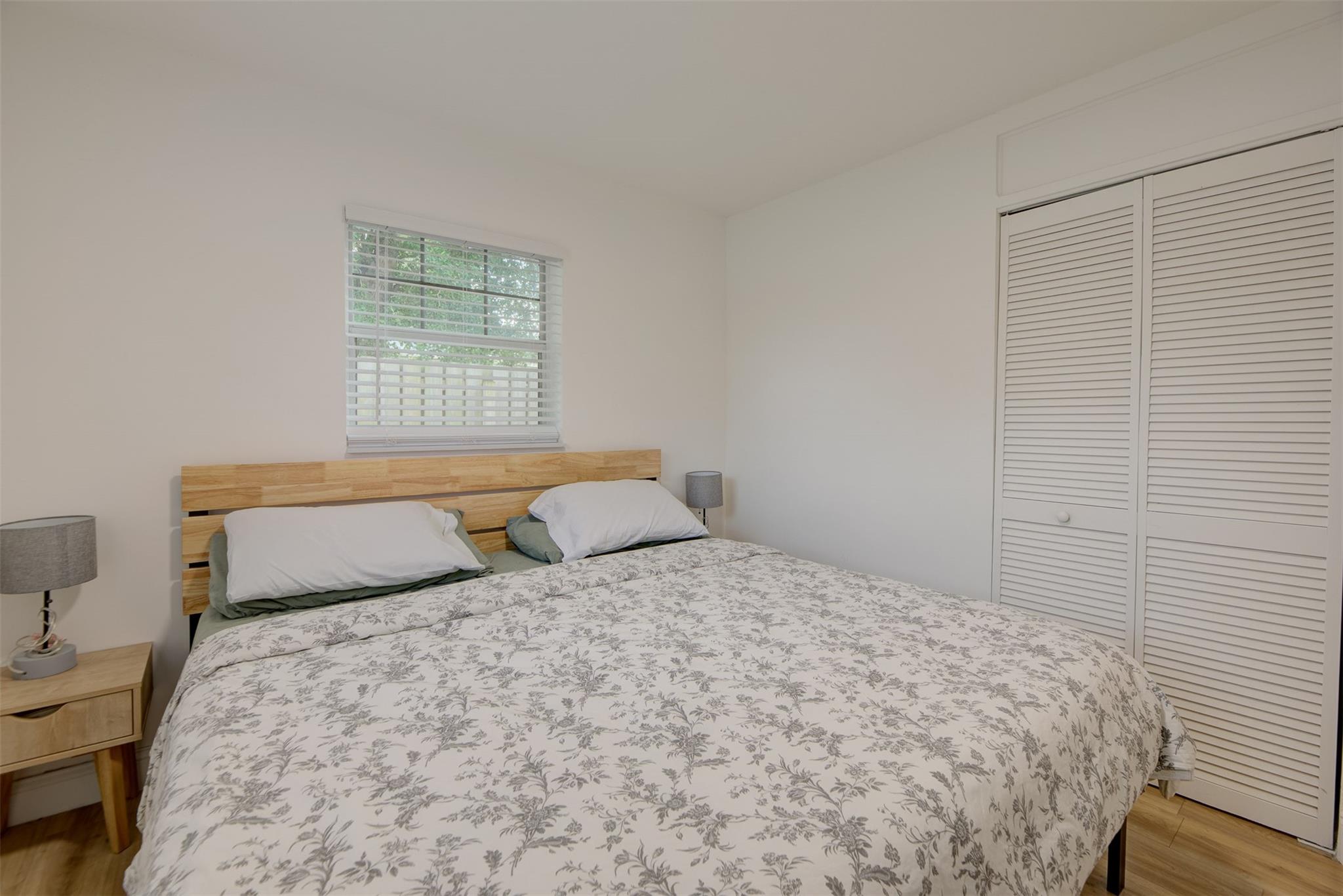 COLLIER MANOR FIRST ADD - Residential