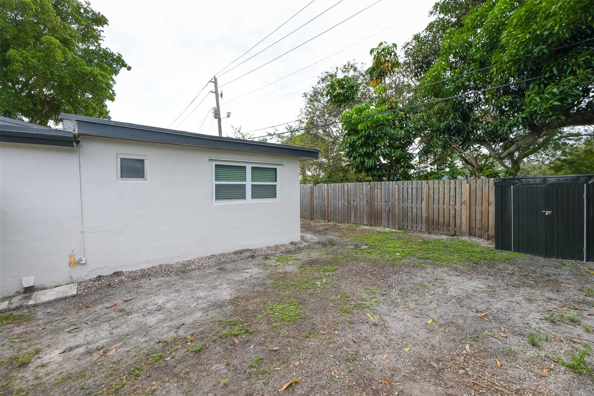 COLLIER MANOR FIRST ADD - Residential