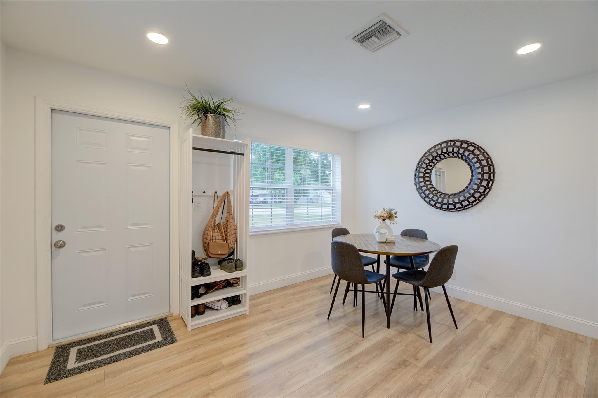 COLLIER MANOR FIRST ADD - Residential