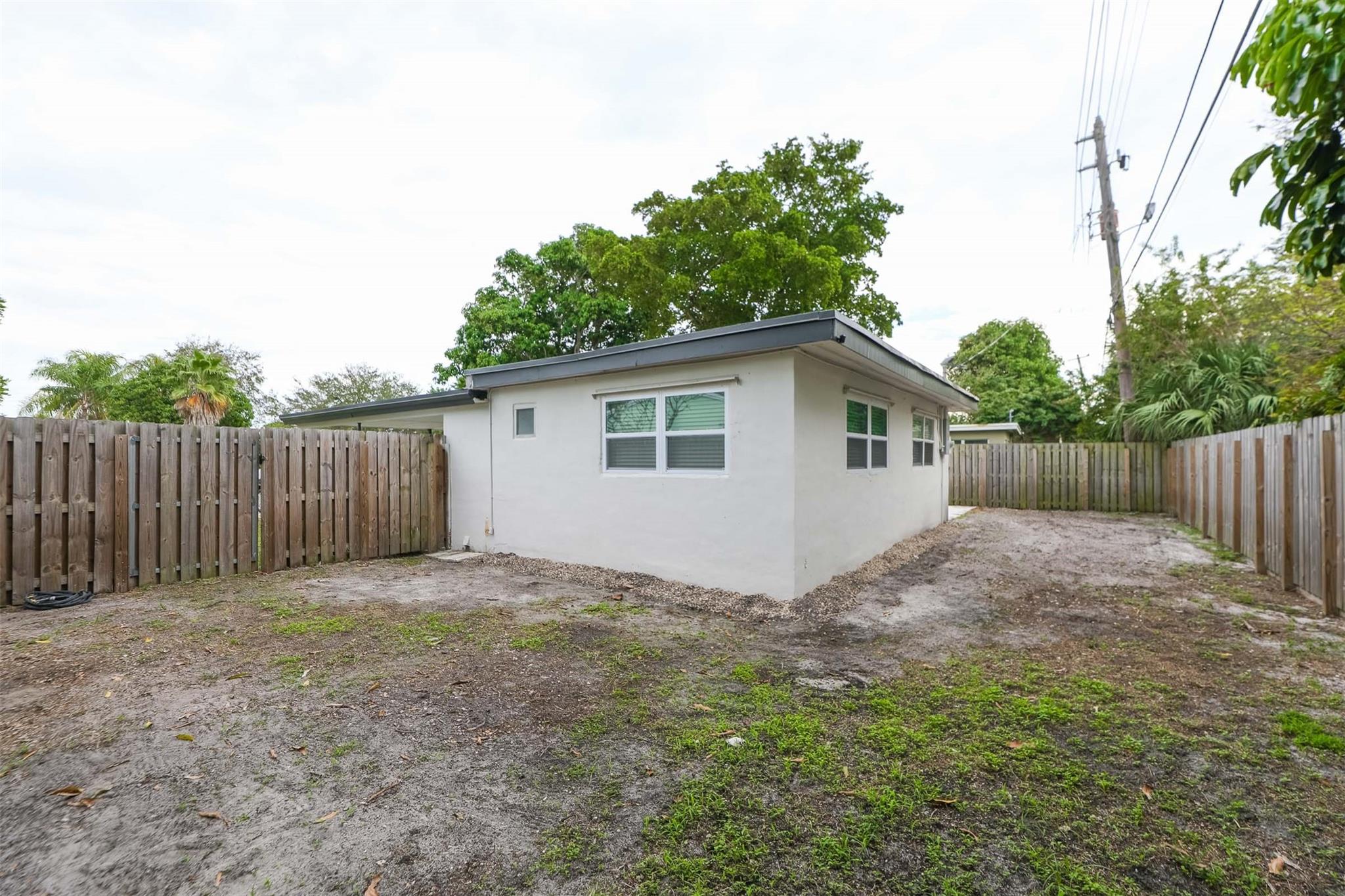 COLLIER MANOR FIRST ADD - Residential