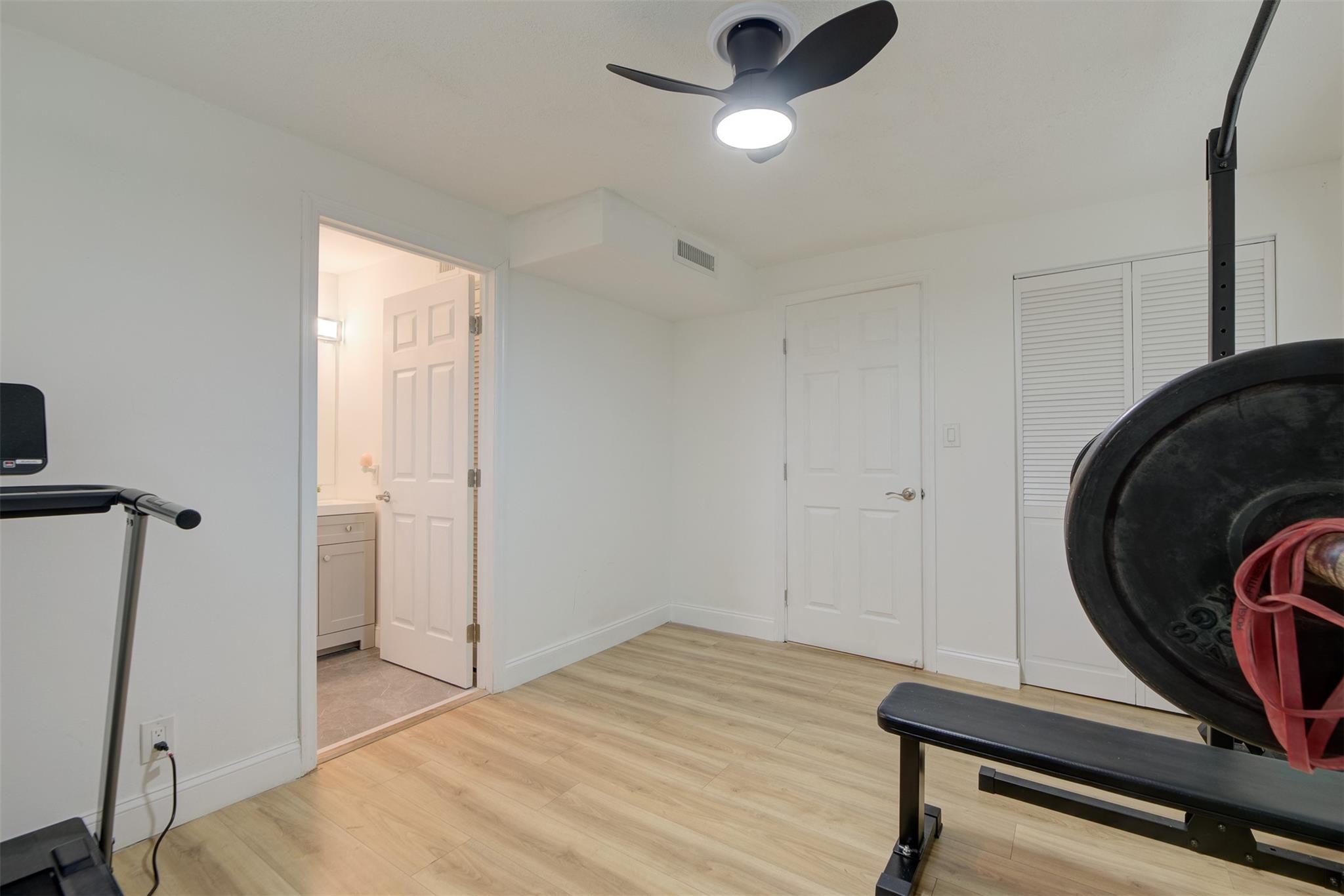 COLLIER MANOR FIRST ADD - Residential