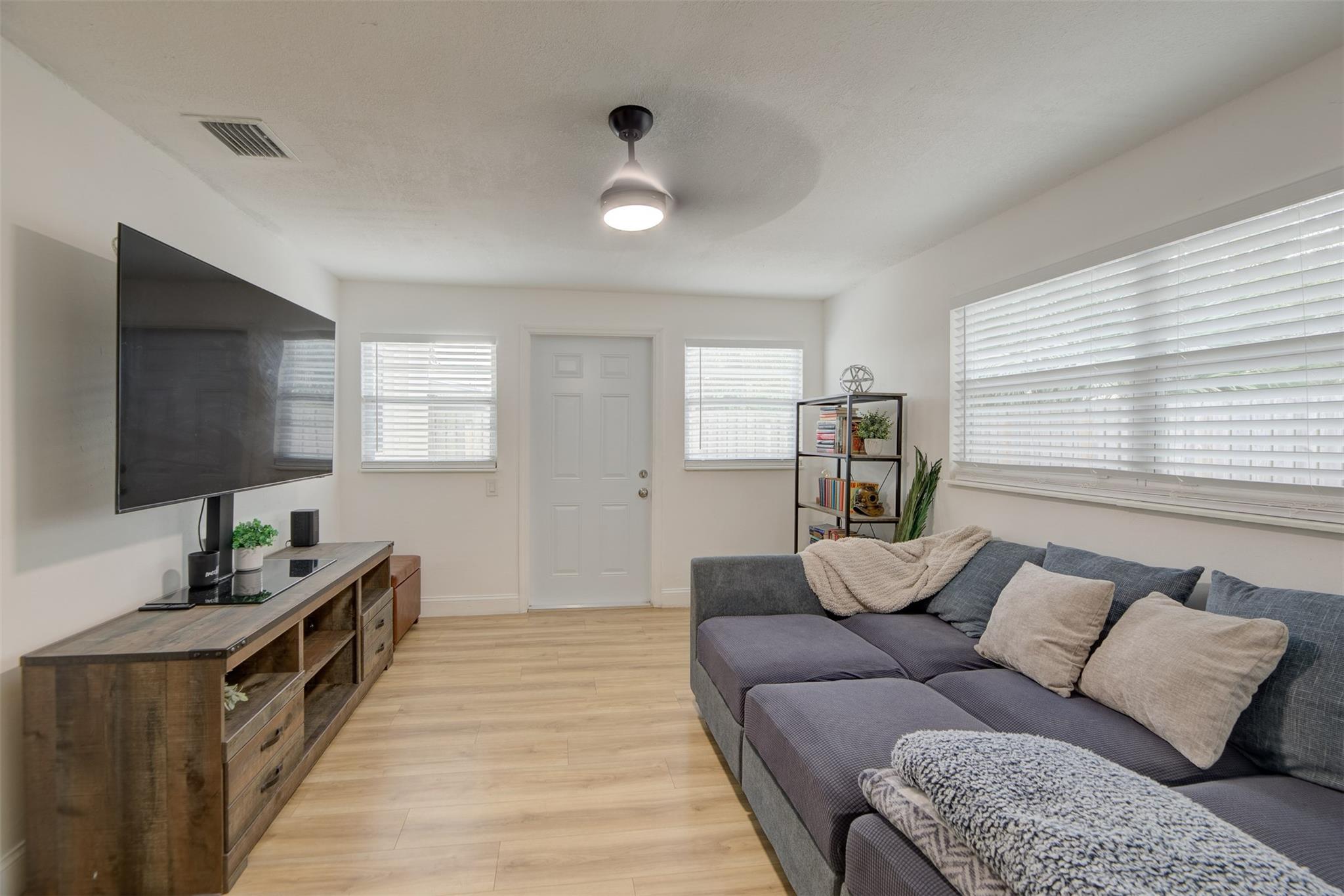 COLLIER MANOR FIRST ADD - Residential