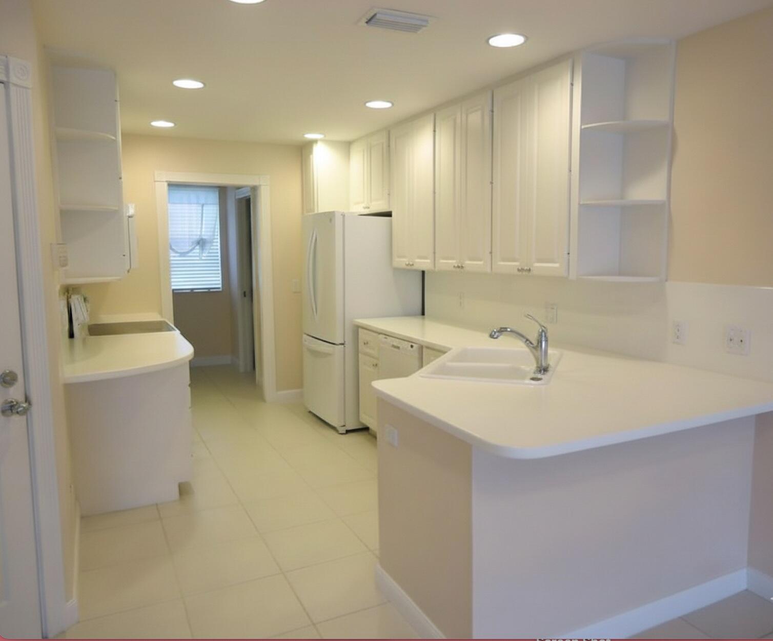 CATALINA LAKES - Residential Lease