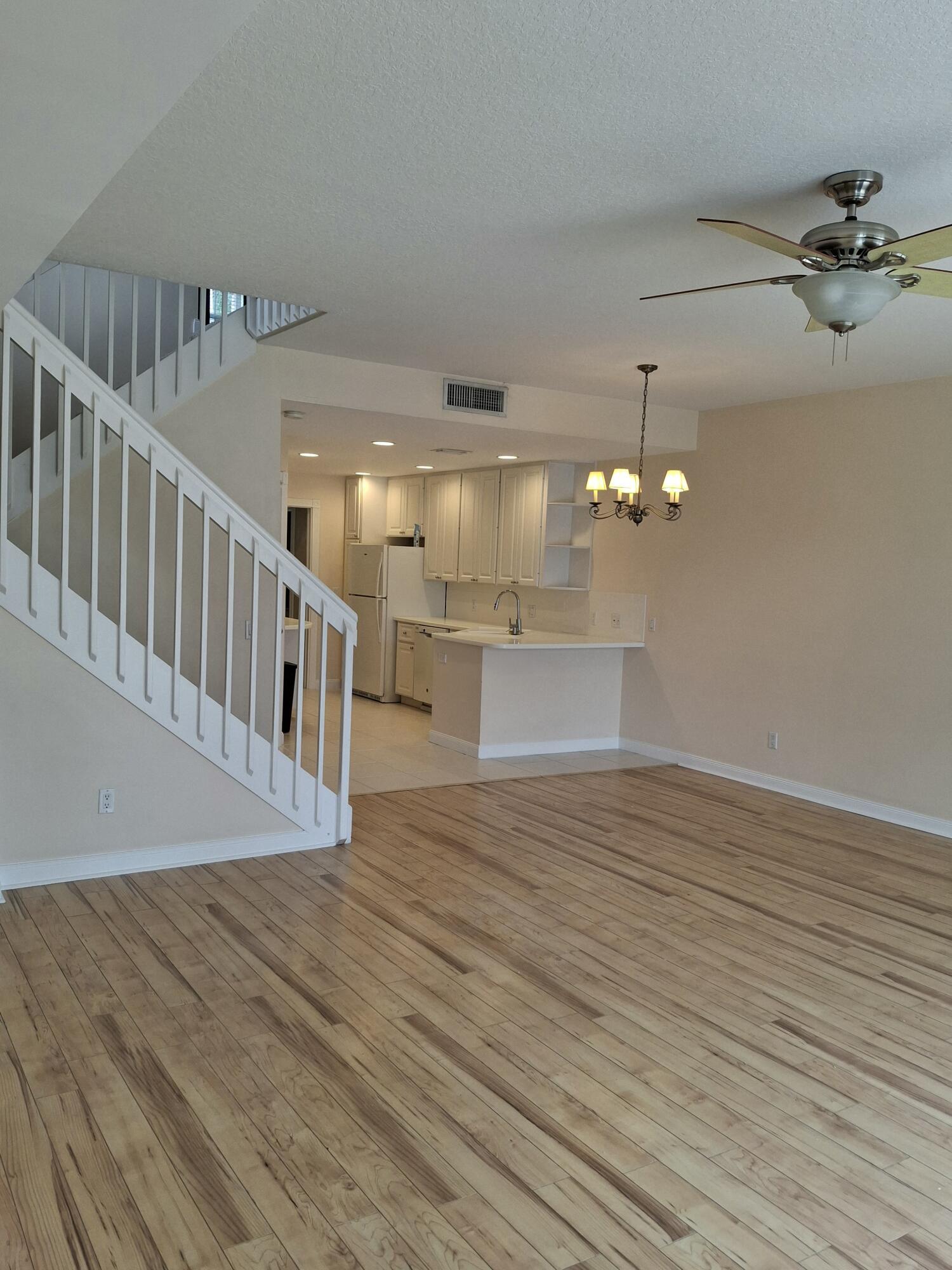 CATALINA LAKES - Residential Lease