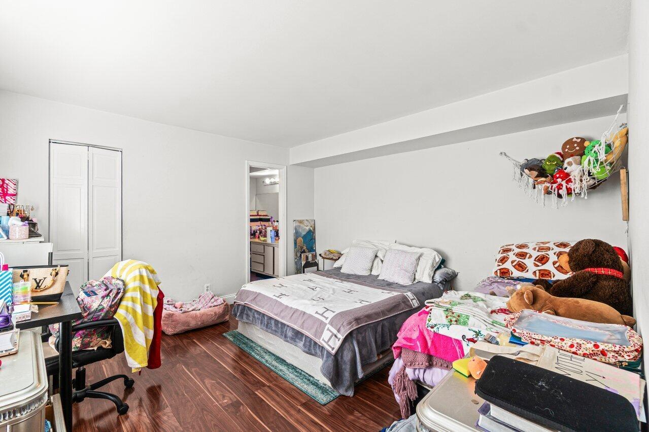 COURTYARDS AT BOCA I - Residential