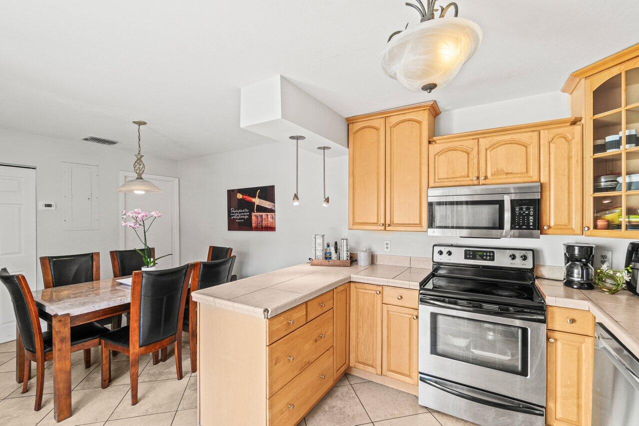 COURTYARDS AT BOCA I - Residential