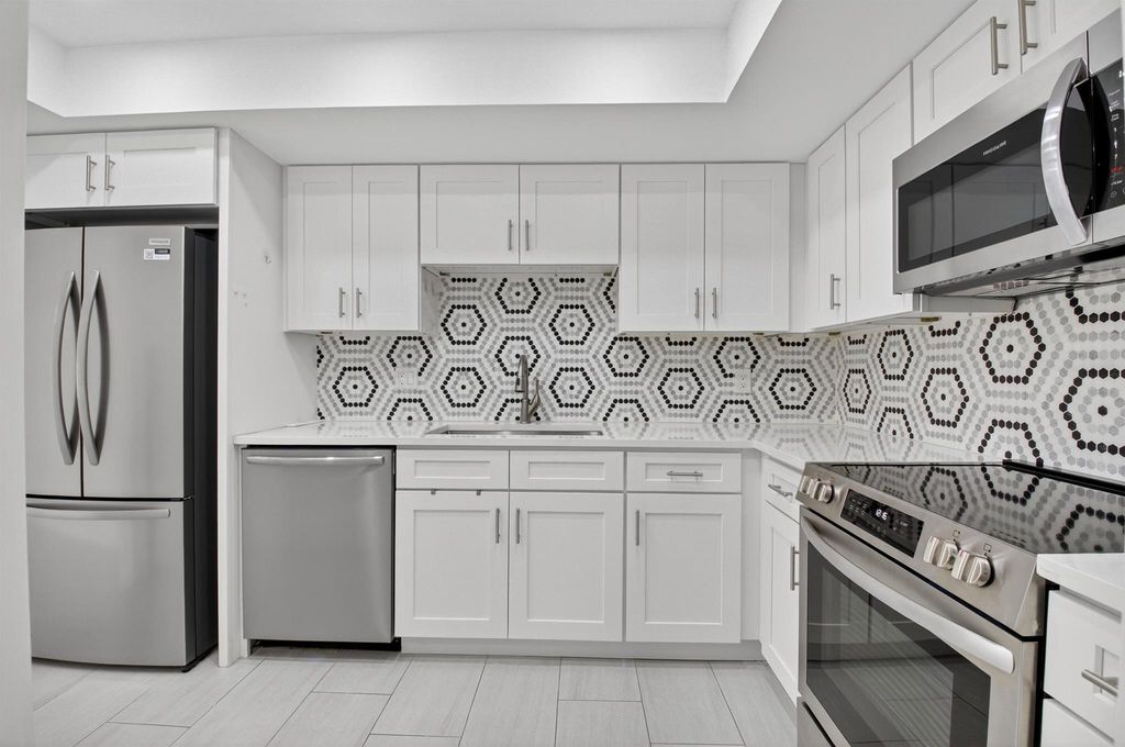 Photo of 7786 Lakeside Boulevard #623, Boca Raton, FL 33434 (MLS # R11122635)