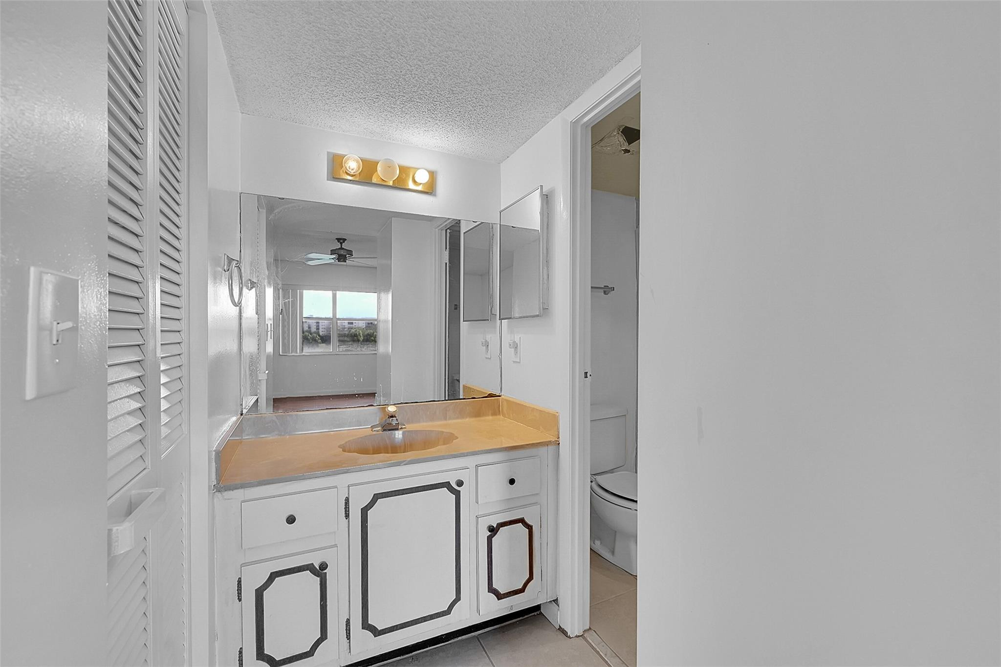 INVERRARY COUNTRY CLUB - Residential