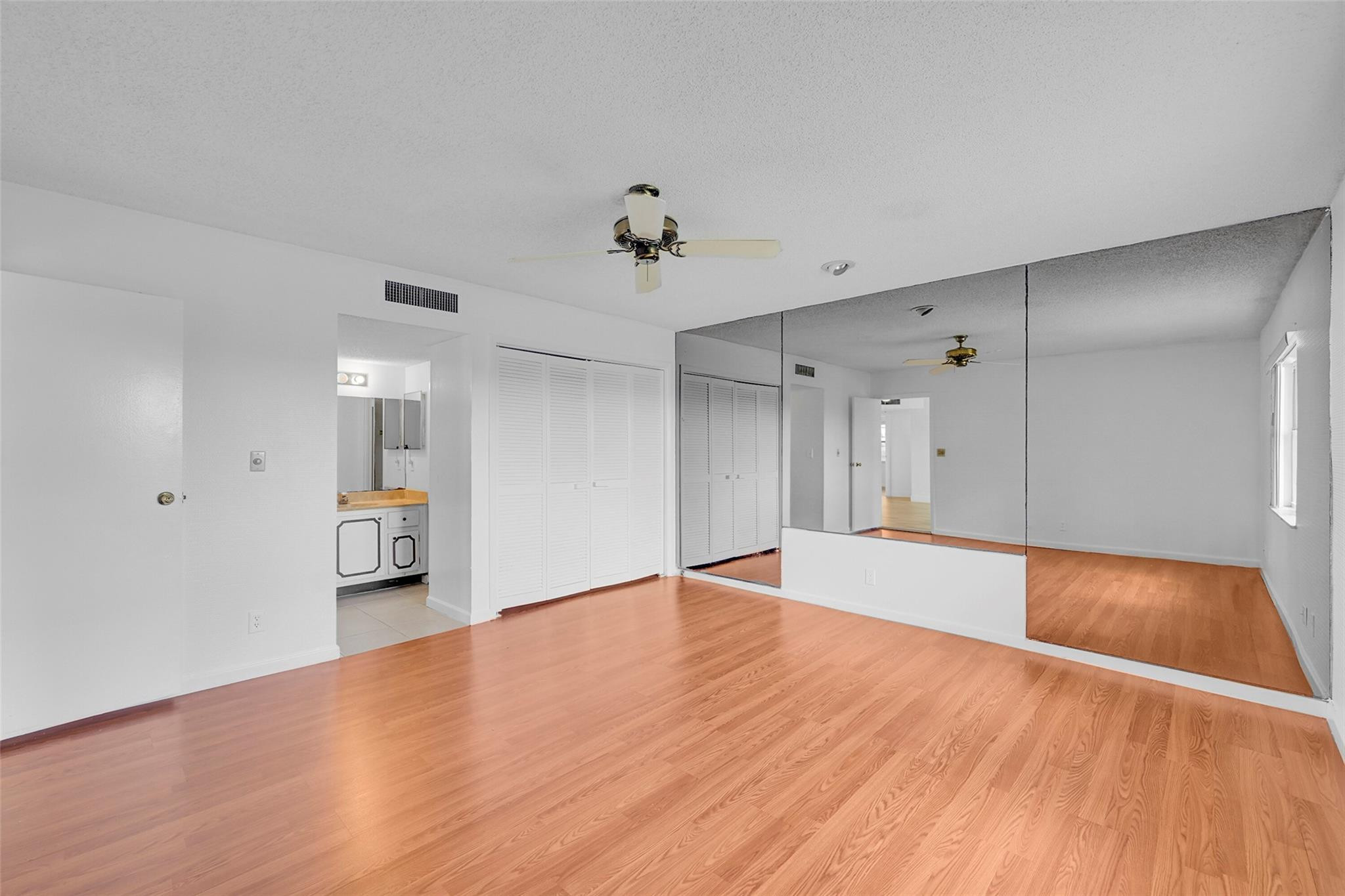 INVERRARY COUNTRY CLUB - Residential