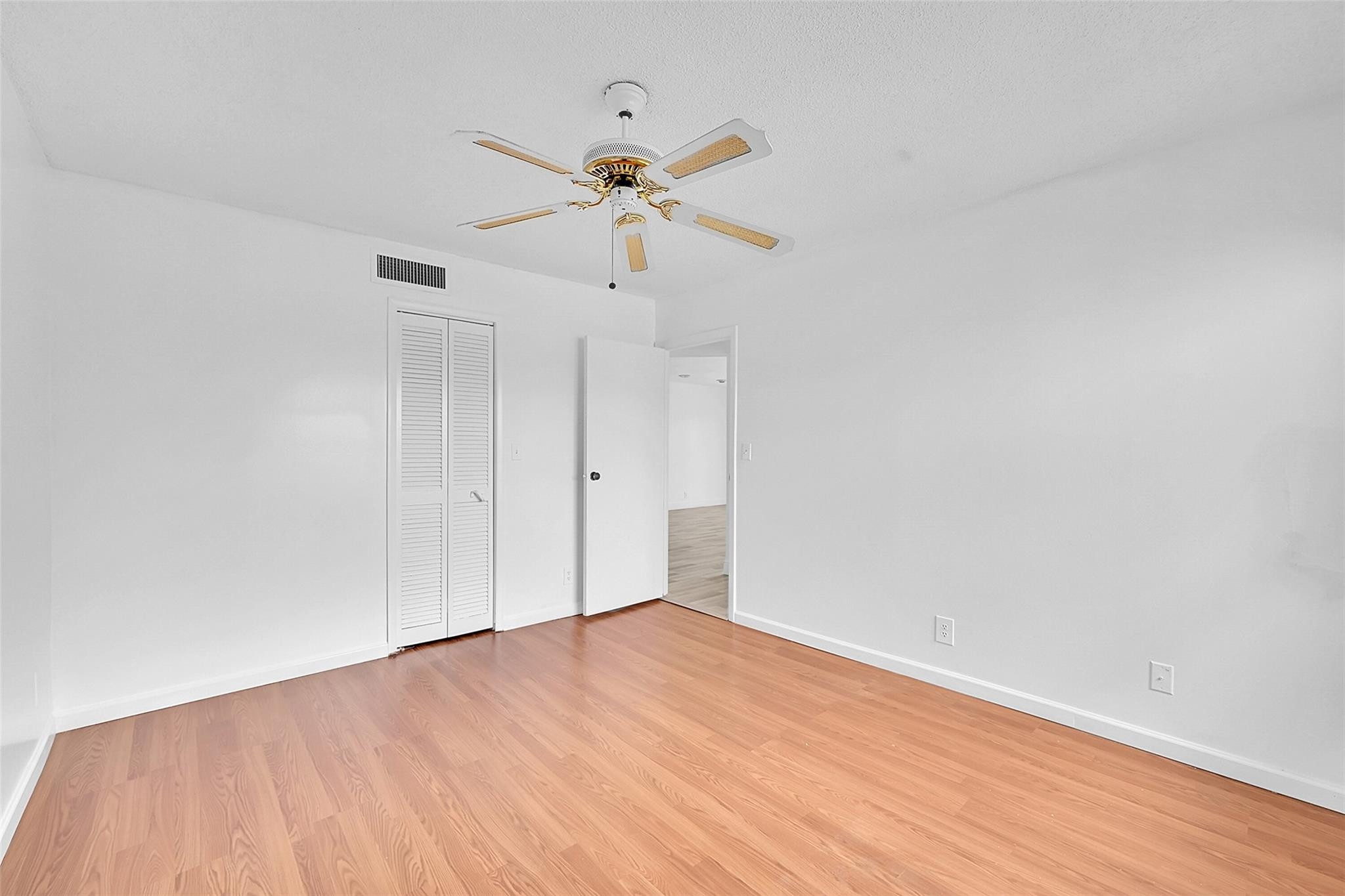 INVERRARY COUNTRY CLUB - Residential