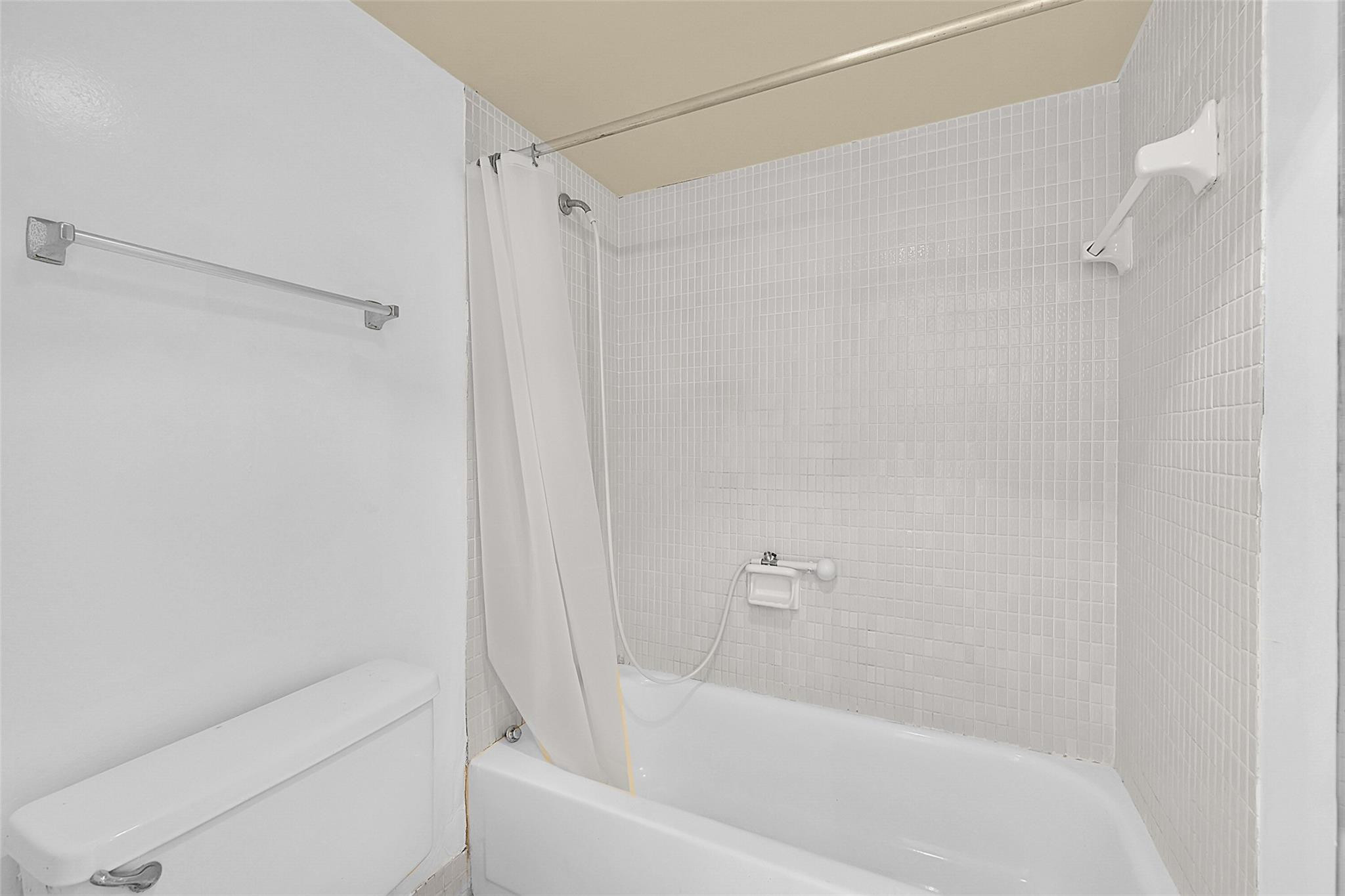 INVERRARY COUNTRY CLUB - Residential