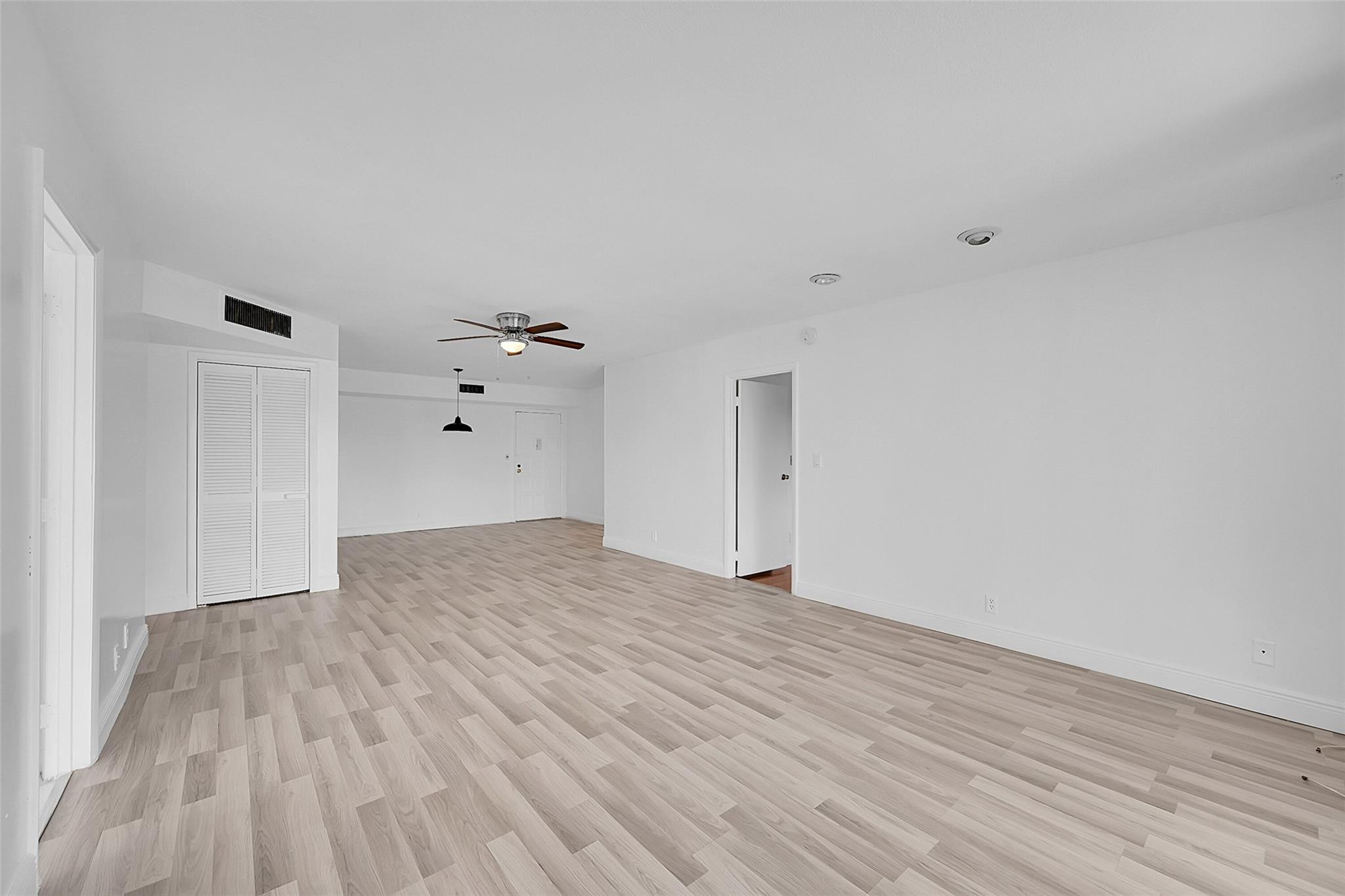 INVERRARY COUNTRY CLUB - Residential