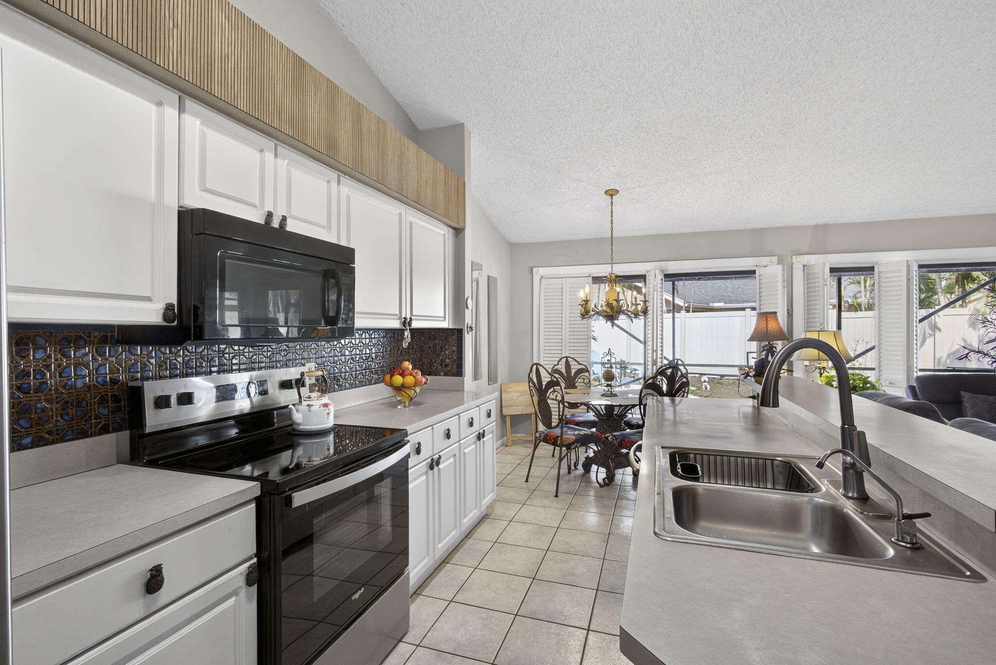 MEADOWLAND COVE 1 OF WELLINGTON - Residential