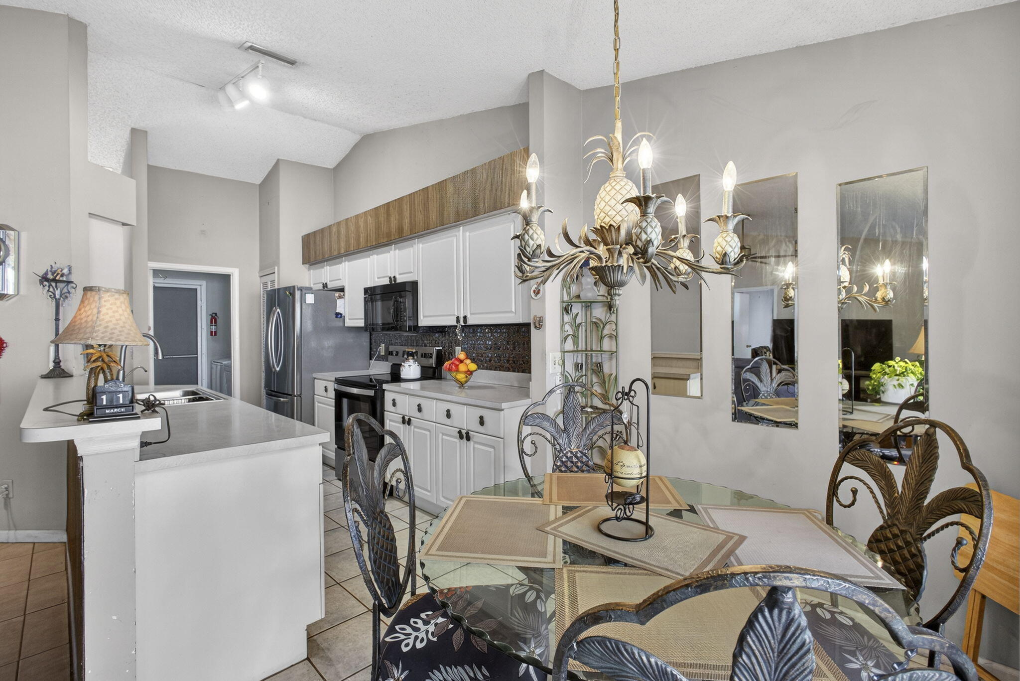 MEADOWLAND COVE 1 OF WELLINGTON - Residential