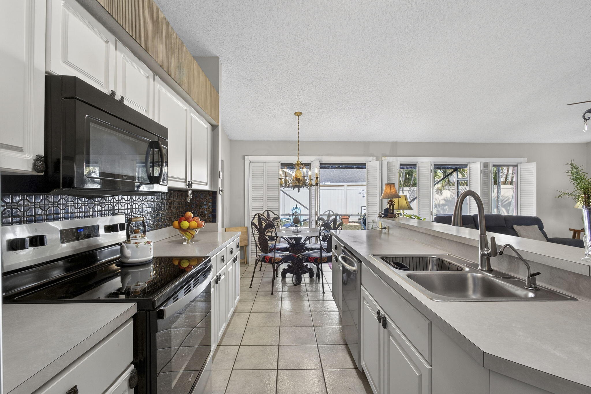 MEADOWLAND COVE 1 OF WELLINGTON - Residential