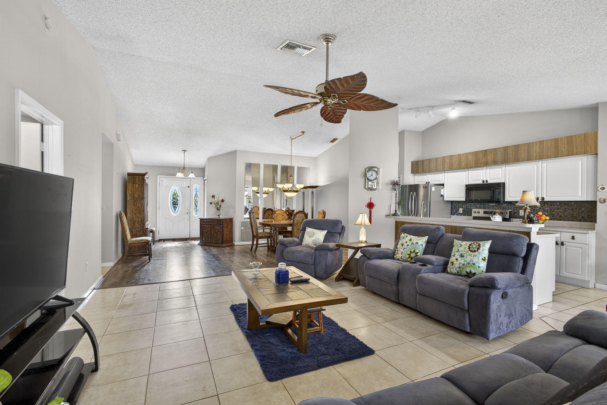 MEADOWLAND COVE 1 OF WELLINGTON - Residential