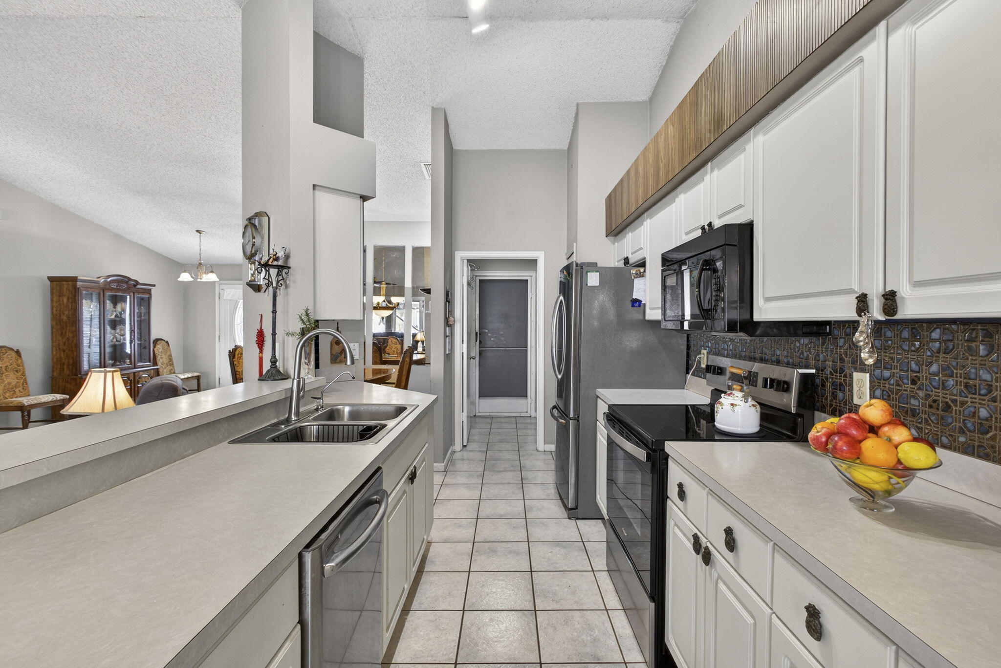 MEADOWLAND COVE 1 OF WELLINGTON - Residential