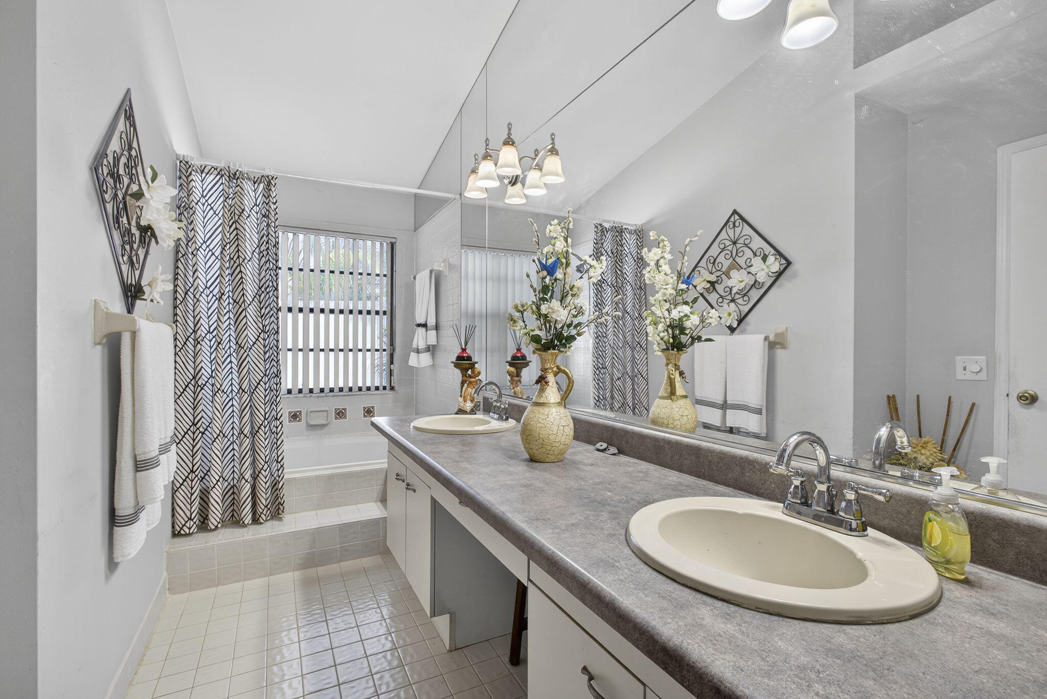 MEADOWLAND COVE 1 OF WELLINGTON - Residential