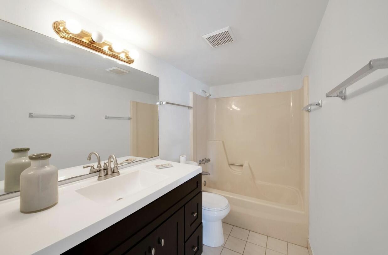 3527 La Palmas Court A-1