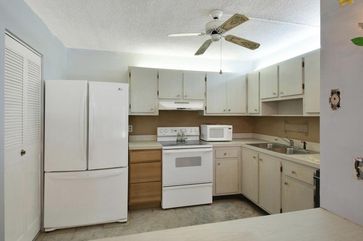 3527 La Palmas Court A-1