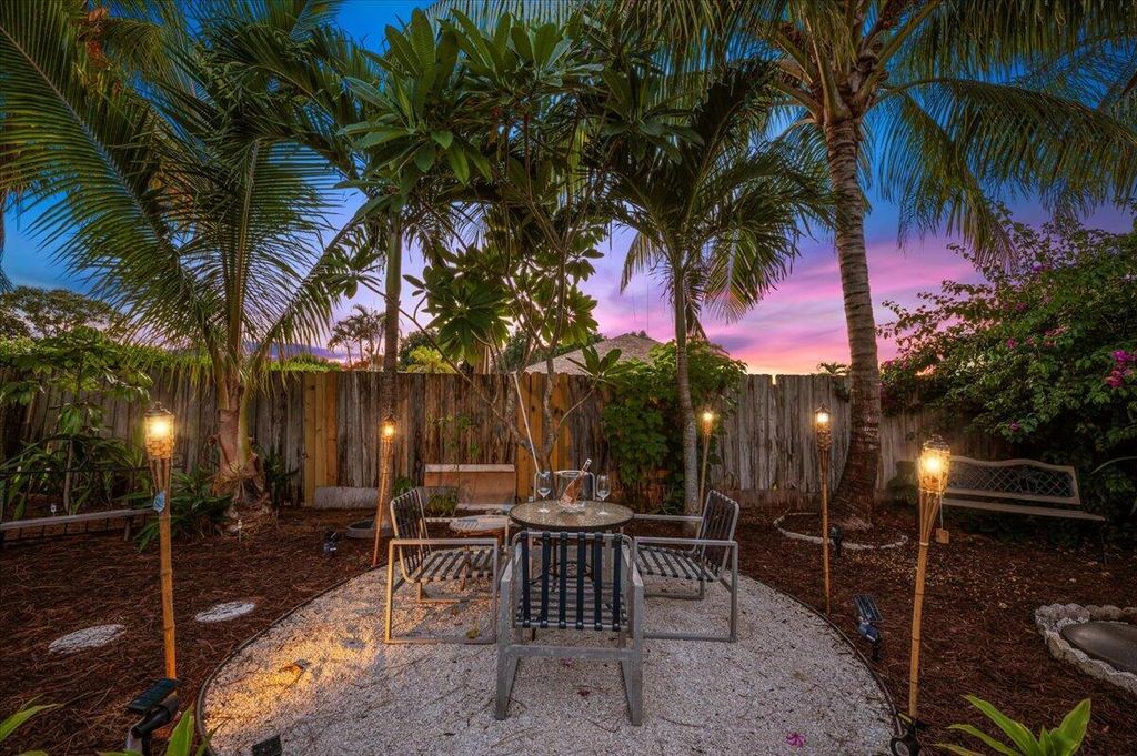 Photo of 196 Raintree Trail, Jupiter, FL 33458 (MLS # R11015870)