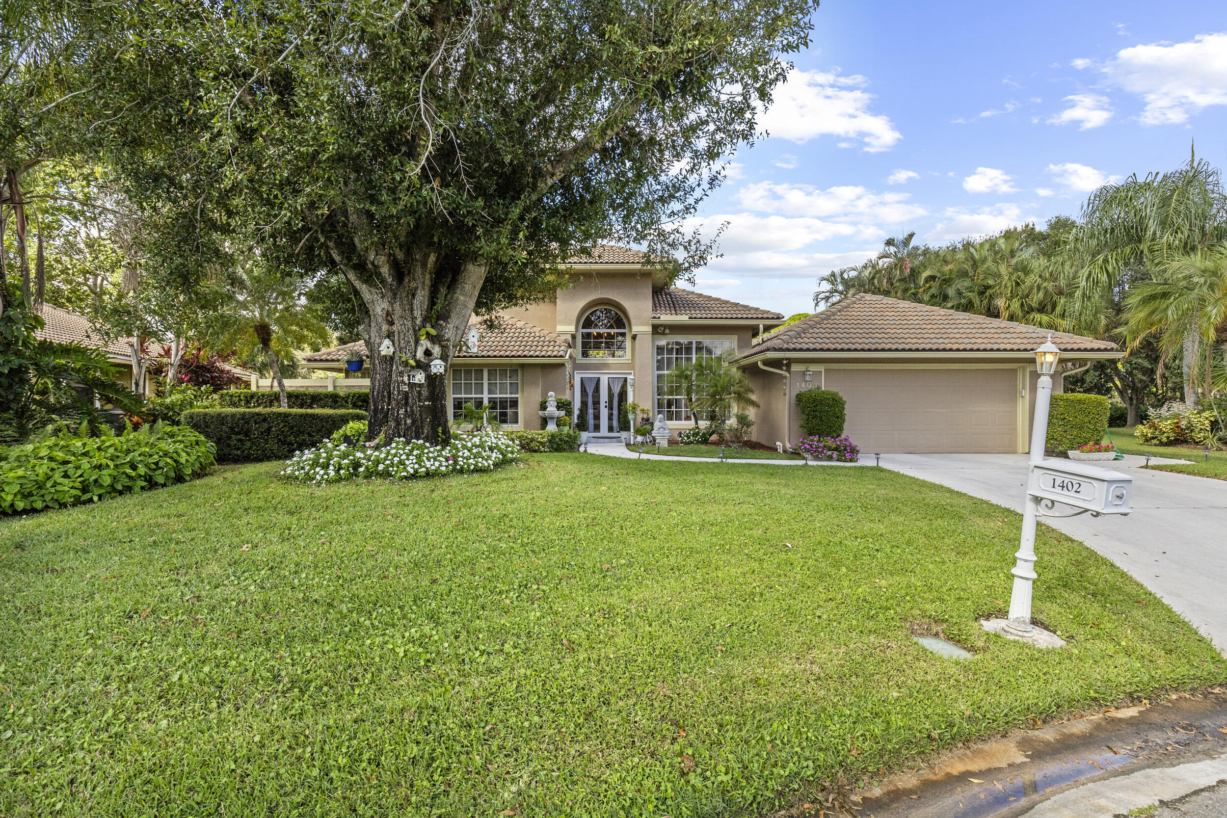 1402 SW Bent Pine Cove